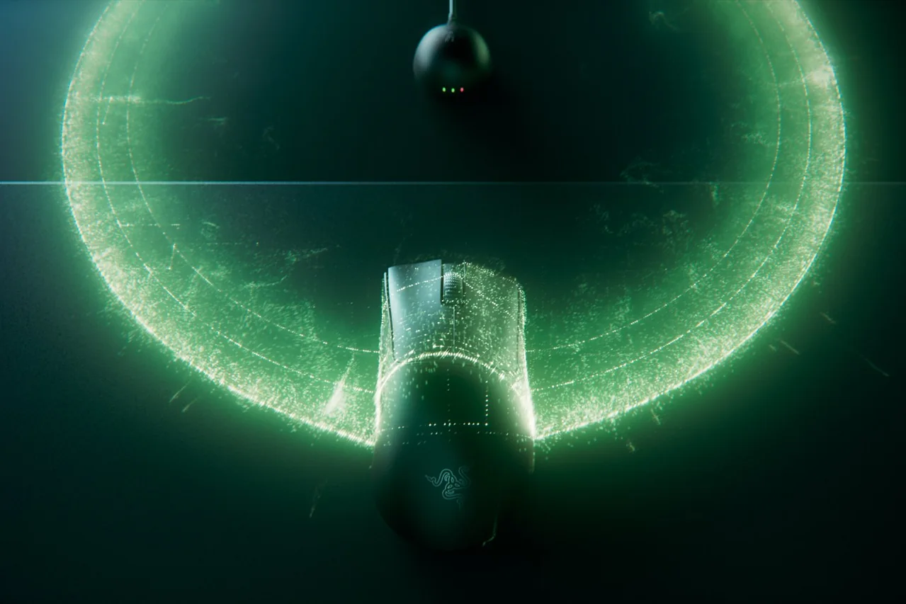 Razer DeathAdder V4 Pro official product image