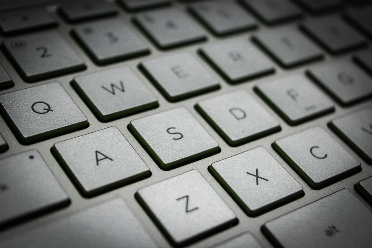 Keyboard on a desk ready for an online keyboard test